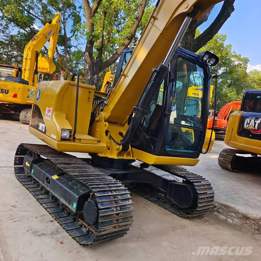 CAT 307 D Vidutinės galios ekskavatoriai 7-12 t