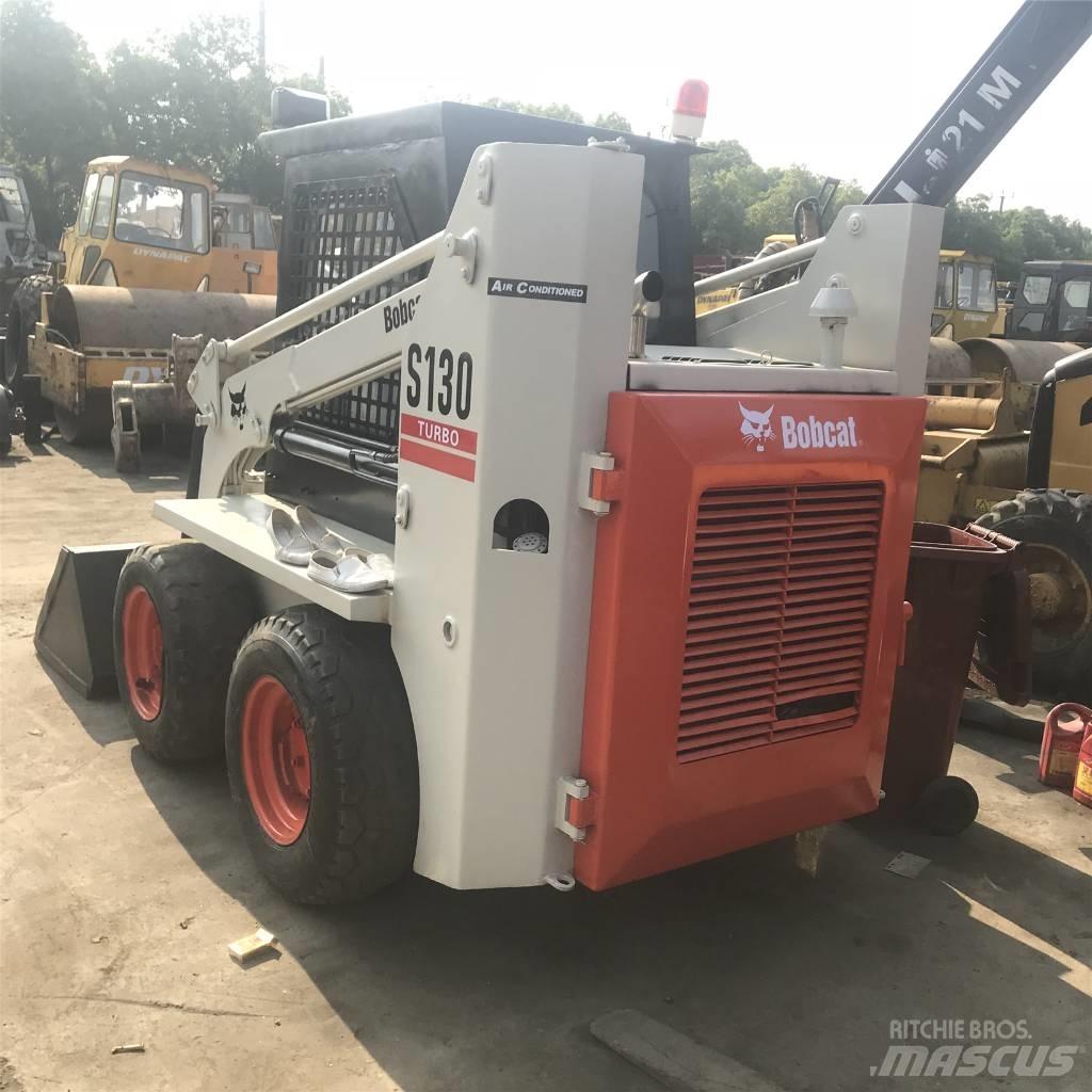 Bobcat S 130 Krautuvai su šoniniu pasukimu