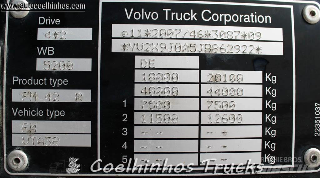 Volvo FM 330 Priekabos su tentu