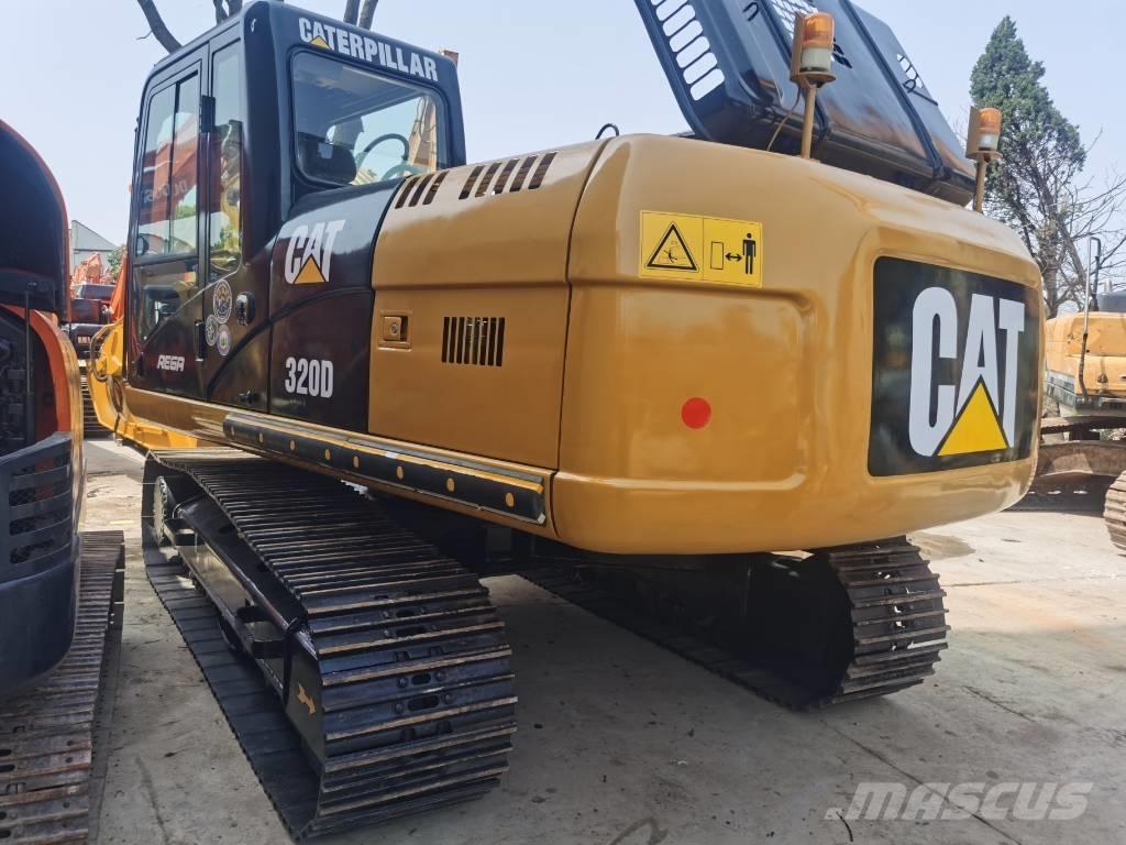 CAT 320 D2 Vikšriniai ekskavatoriai