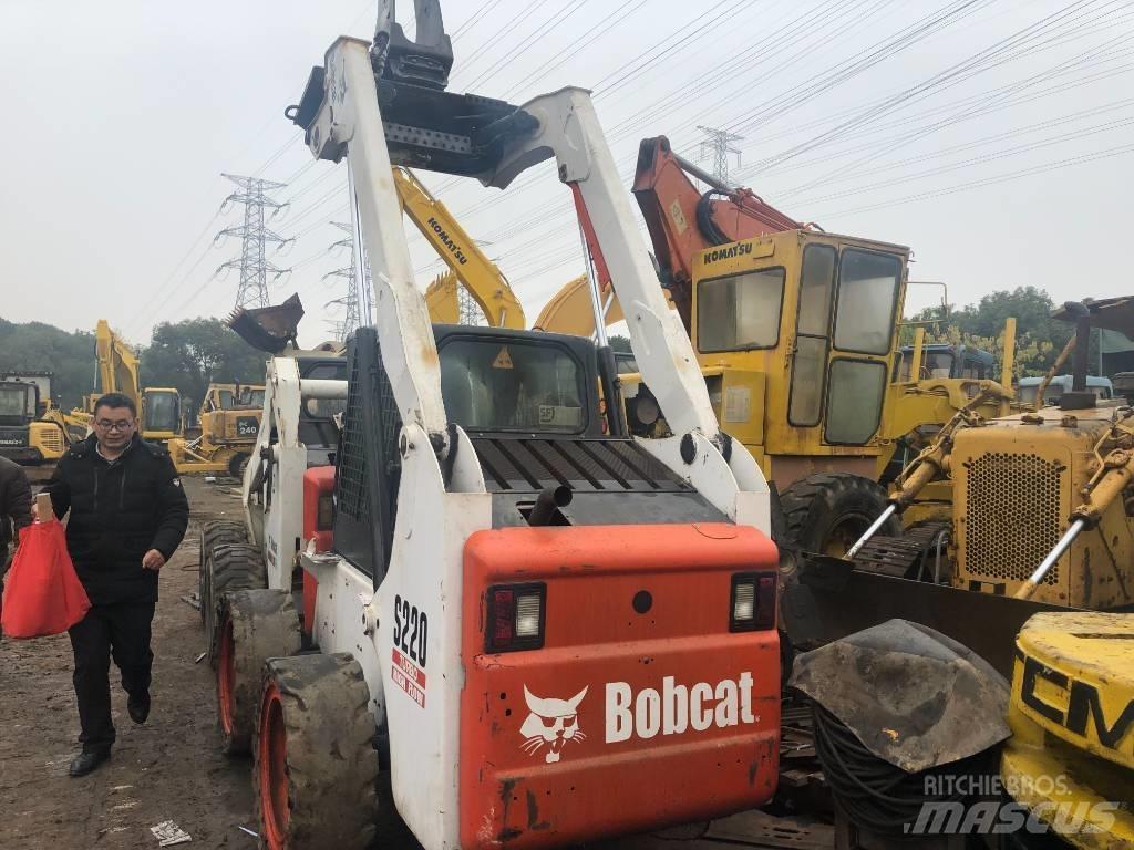 Bobcat S 220 Krautuvai su šoniniu pasukimu