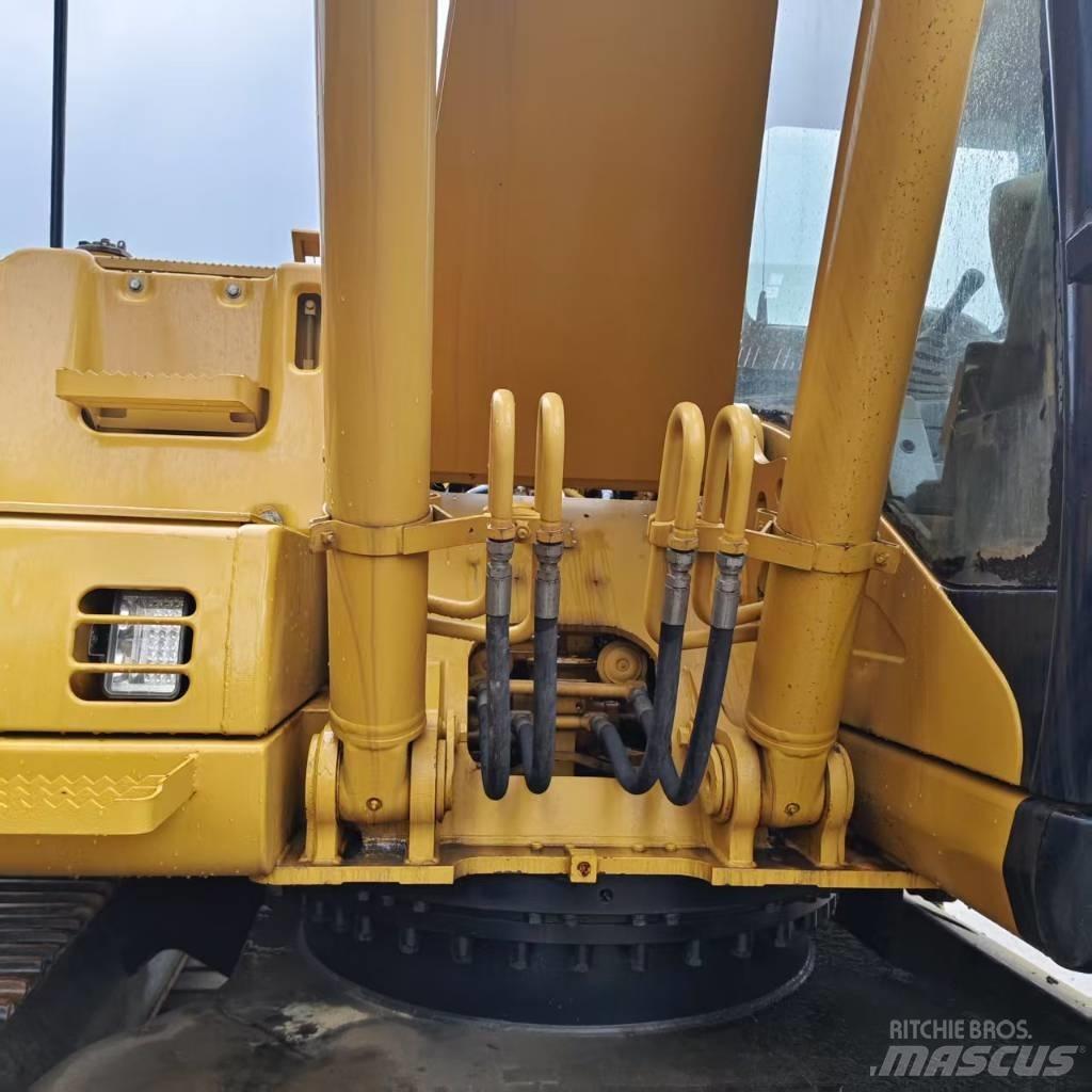 CAT 320 C L Vikšriniai ekskavatoriai