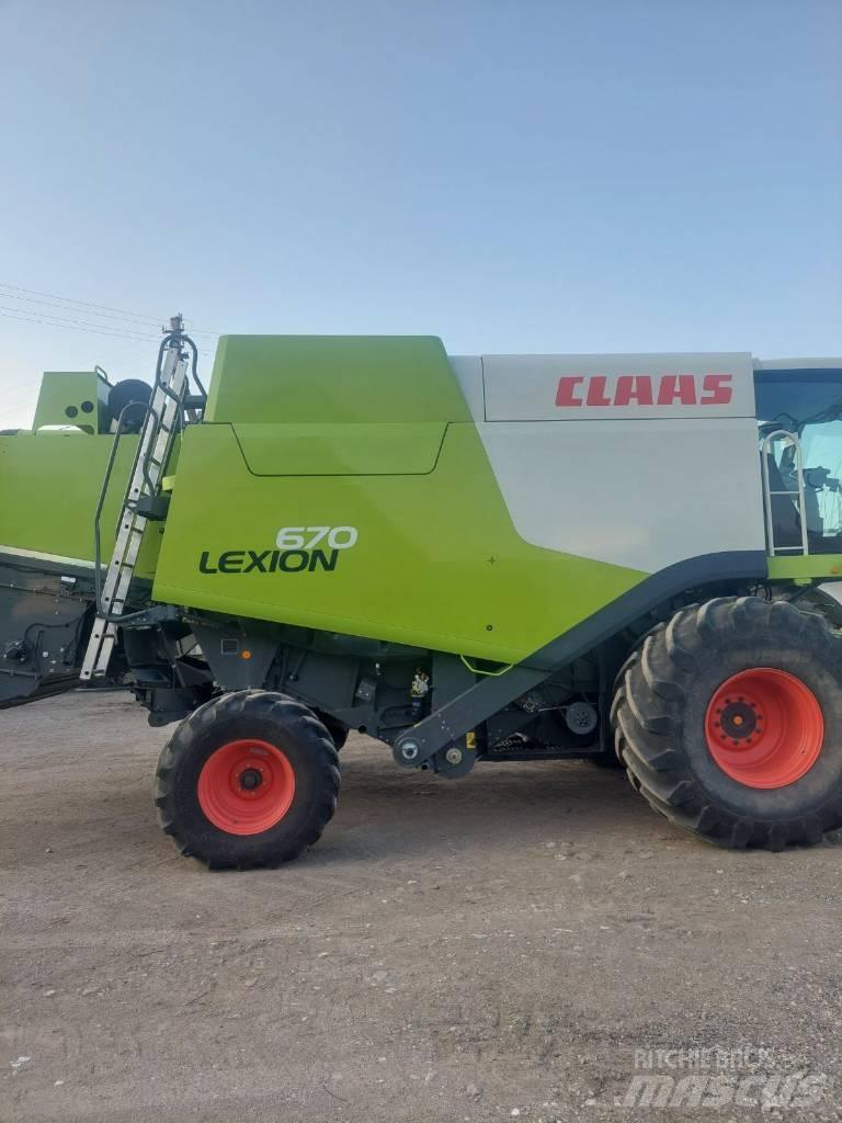 CLAAS Lexion 670 Derliaus nuėmimo kombainai