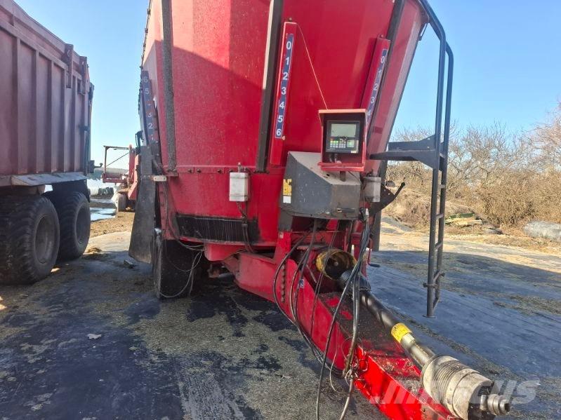 JF FEEDER VM 38 Gyvulių šėrimo įranga