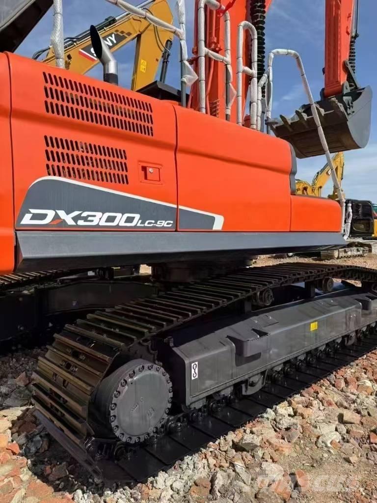 Doosan 300LC-9C Vikšriniai ekskavatoriai