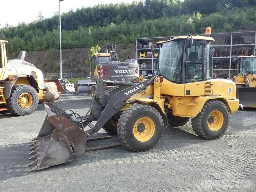 Volvo L 35 G Naudoti ratiniai krautuvai