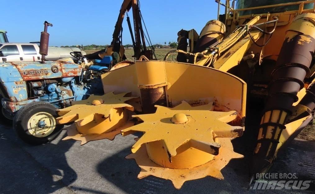 Cameco 3510 Derliaus nuėmimo kombainai