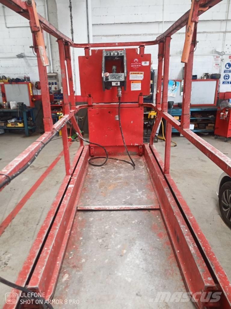 JLG 2030 ES Žirkliniai keltuvai