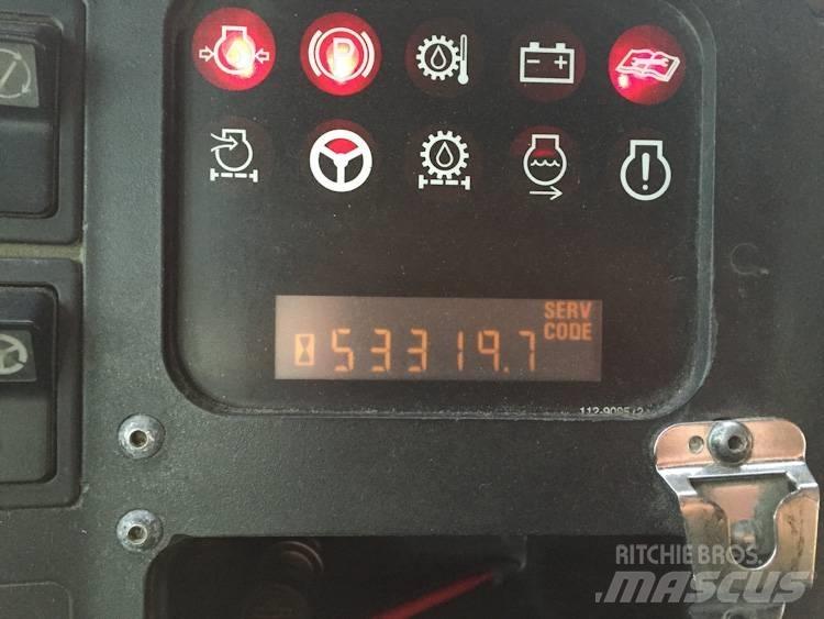 CAT 775 D Atliekų išvežimo technika