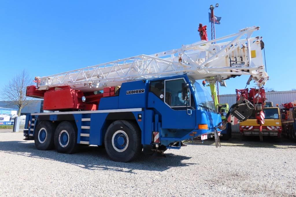 Liebherr LTM 1055-1 Visureigiai kranai
