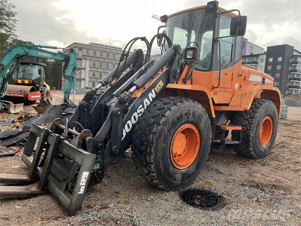 Doosan DL 200 Naudoti ratiniai krautuvai