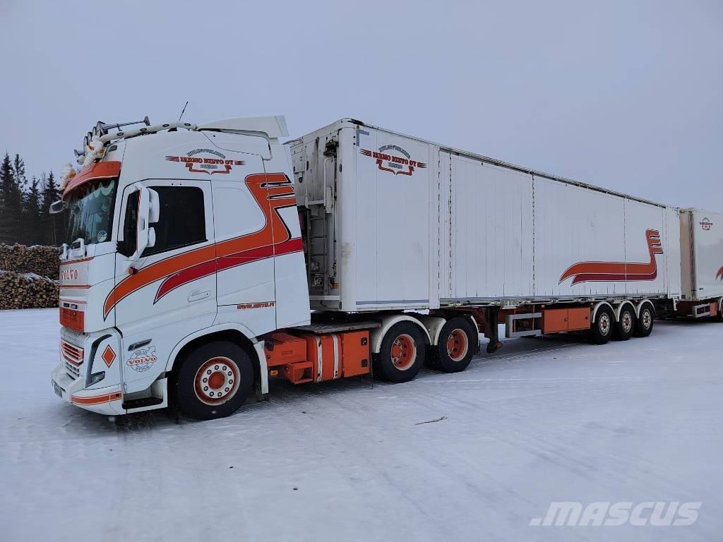 Knapen K 502 Puspriekabės skiedroms vežti