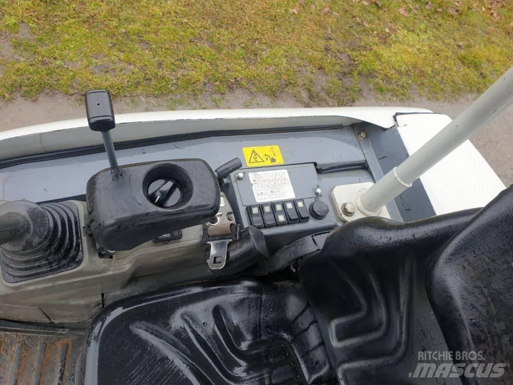 Takeuchi TB 225 Mini ekskavatoriai < 7 t