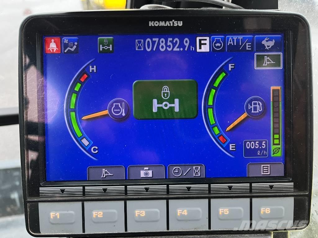 Komatsu PW148-10 Ratiniai ekskavatoriai