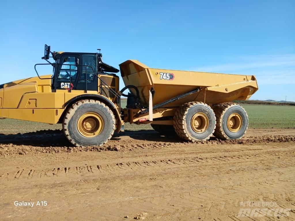 CAT 745 Karjeriniai savivarčiai