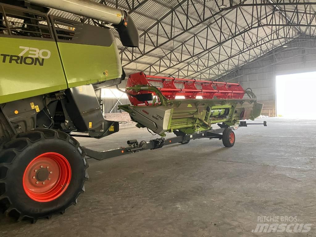 CLAAS Trion 730 Derliaus nuėmimo kombainai