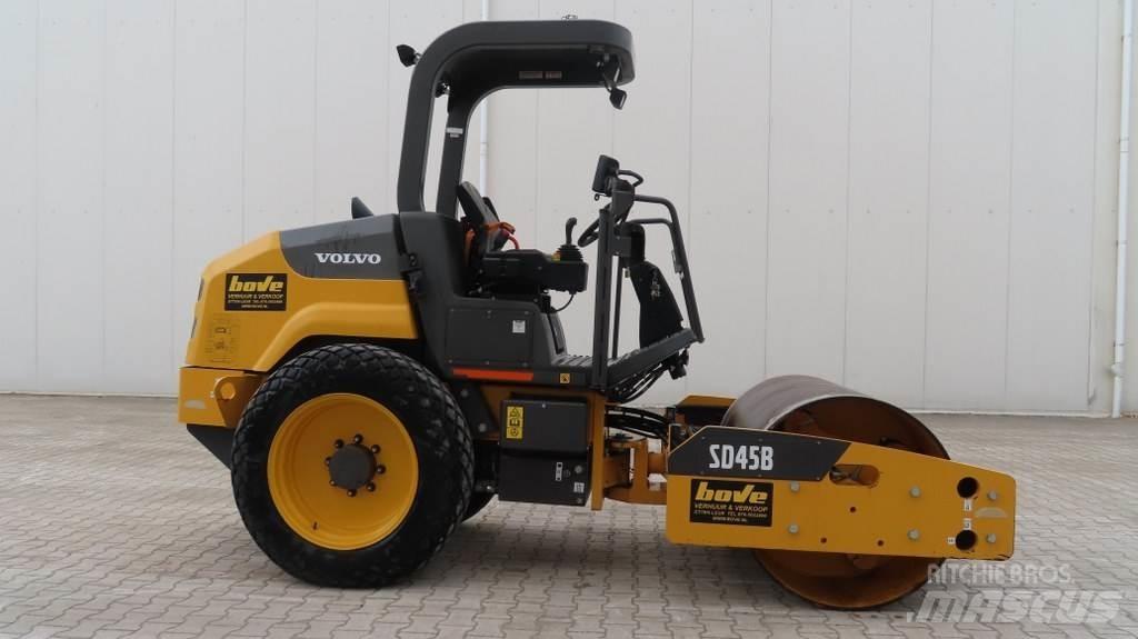 Volvo SD45B Vieno būgno volai