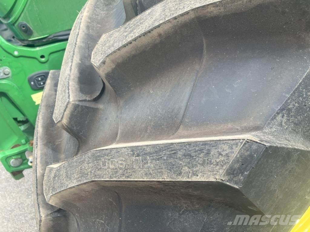 John Deere 6250R Traktoriai