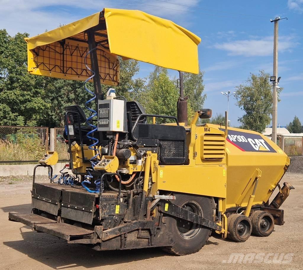 CAT AP300 Asfalto klotuvai