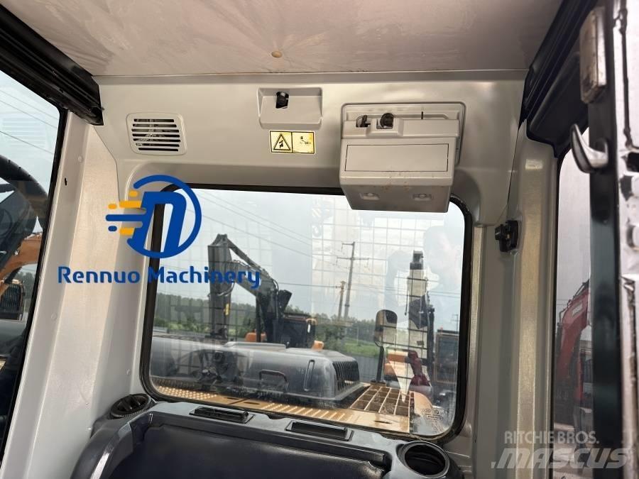 CAT 320 D2 Vikšriniai ekskavatoriai