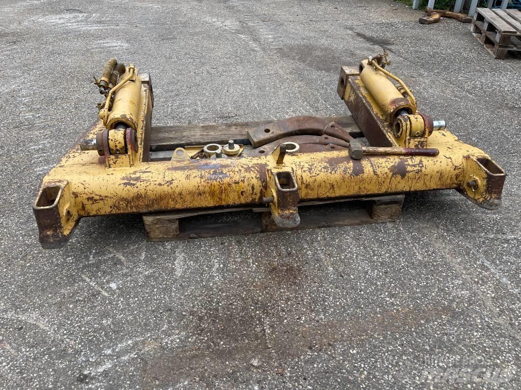 CAT 953 C Kultivatoriai-purentuvai