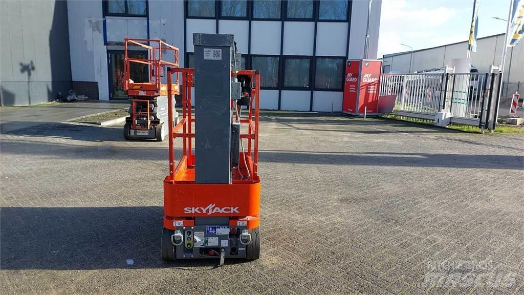 SkyJack SJ16 Kiti keltuvai ir platformos