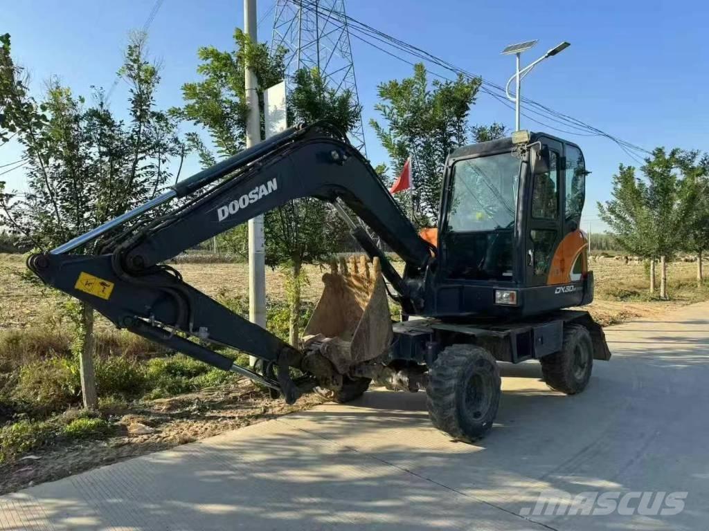 Doosan DX 60 Mini ekskavatoriai < 7 t