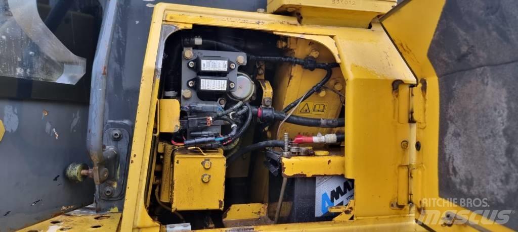 Komatsu D 61 EX-15 Vikšriniai buldozeriai