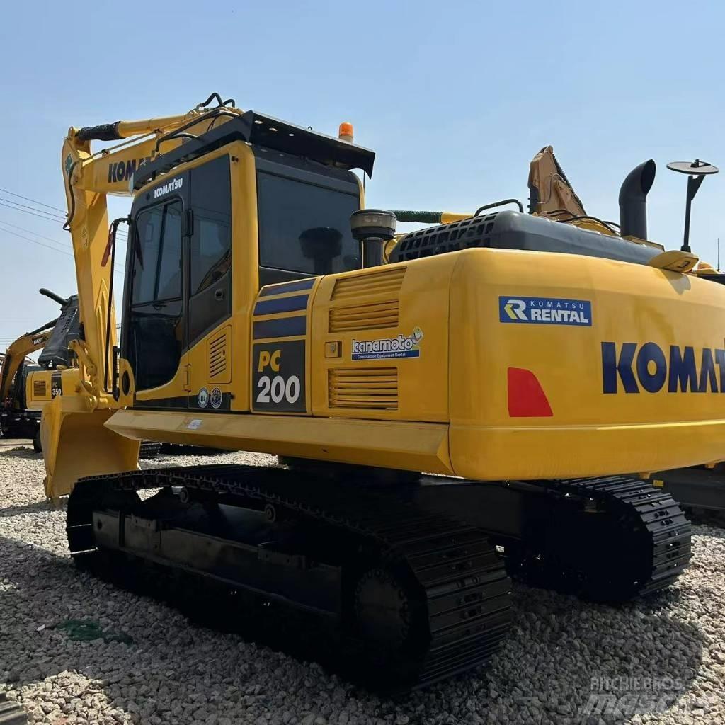 Komatsu PC 200-8 Vikšriniai ekskavatoriai