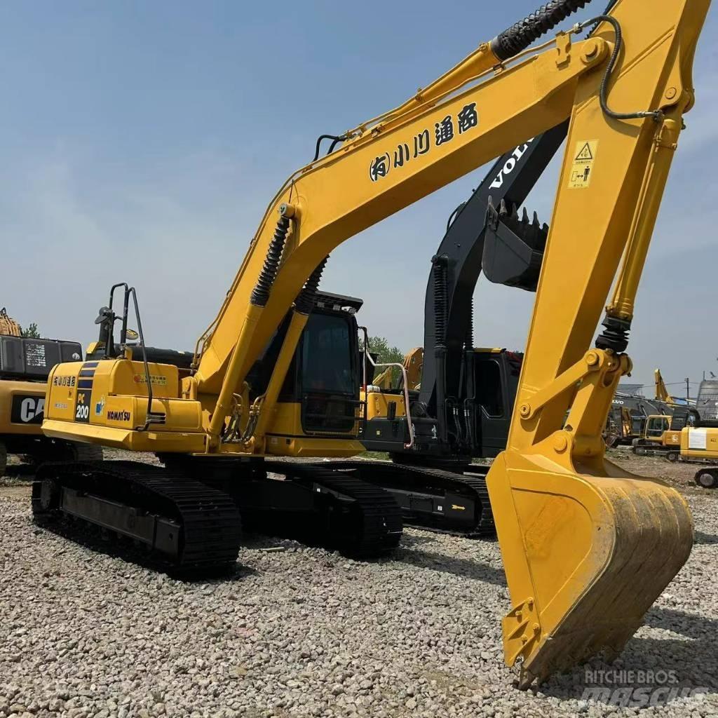 Komatsu PC 200-8 Vikšriniai ekskavatoriai