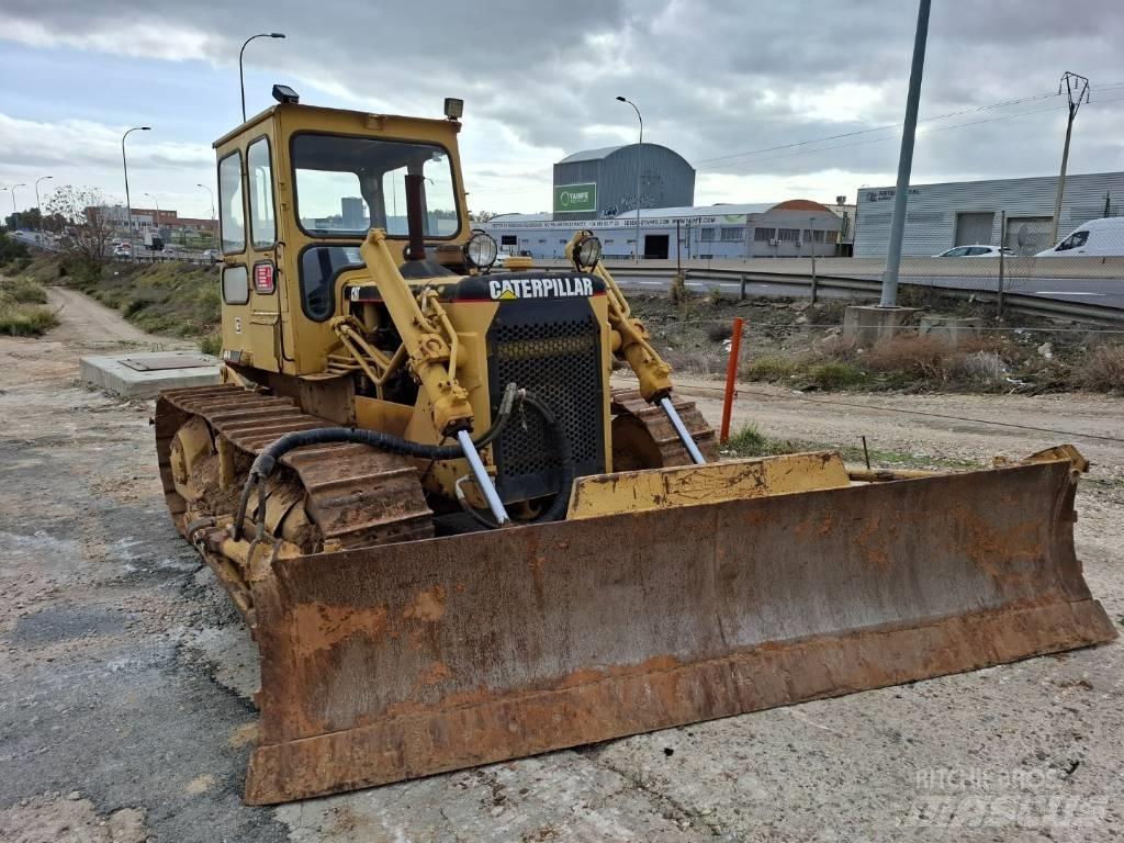 CAT D 4 D Vikšriniai buldozeriai
