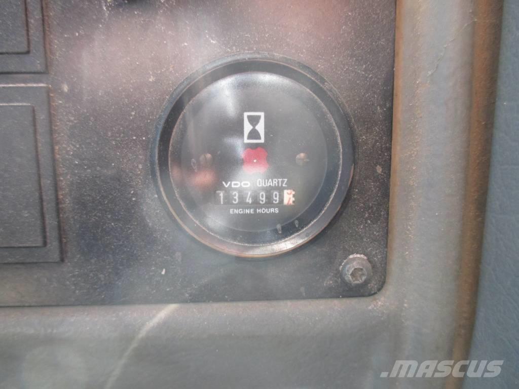 Volvo L 180 E Naudoti ratiniai krautuvai