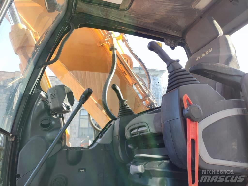 Hyundai R220NLC-9A Vikšriniai ekskavatoriai