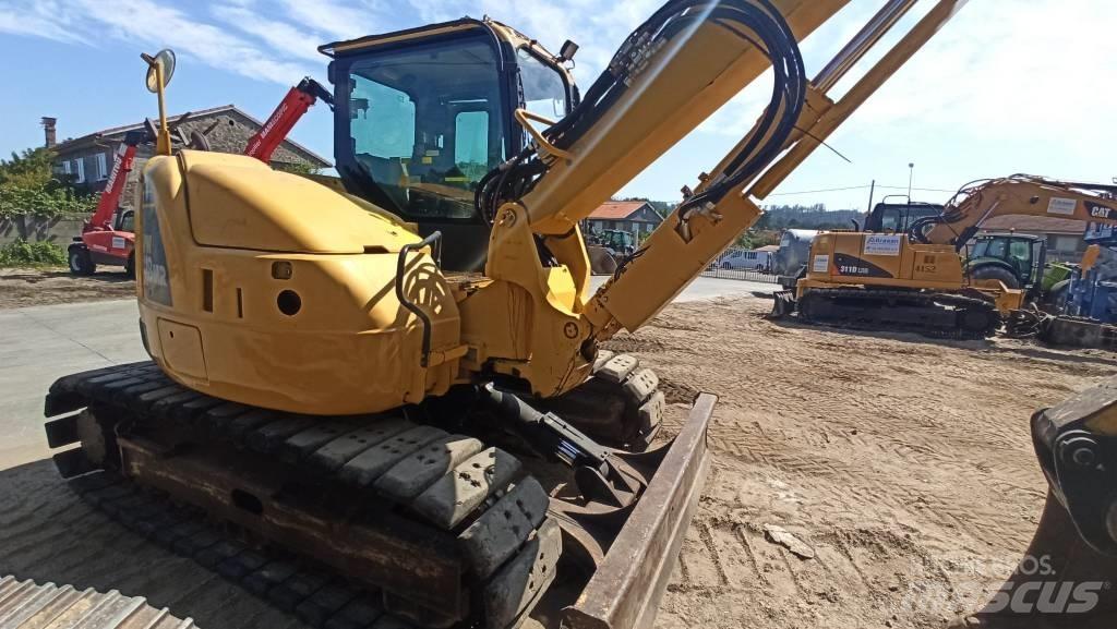 Komatsu PC118MR-8 Vikšriniai ekskavatoriai