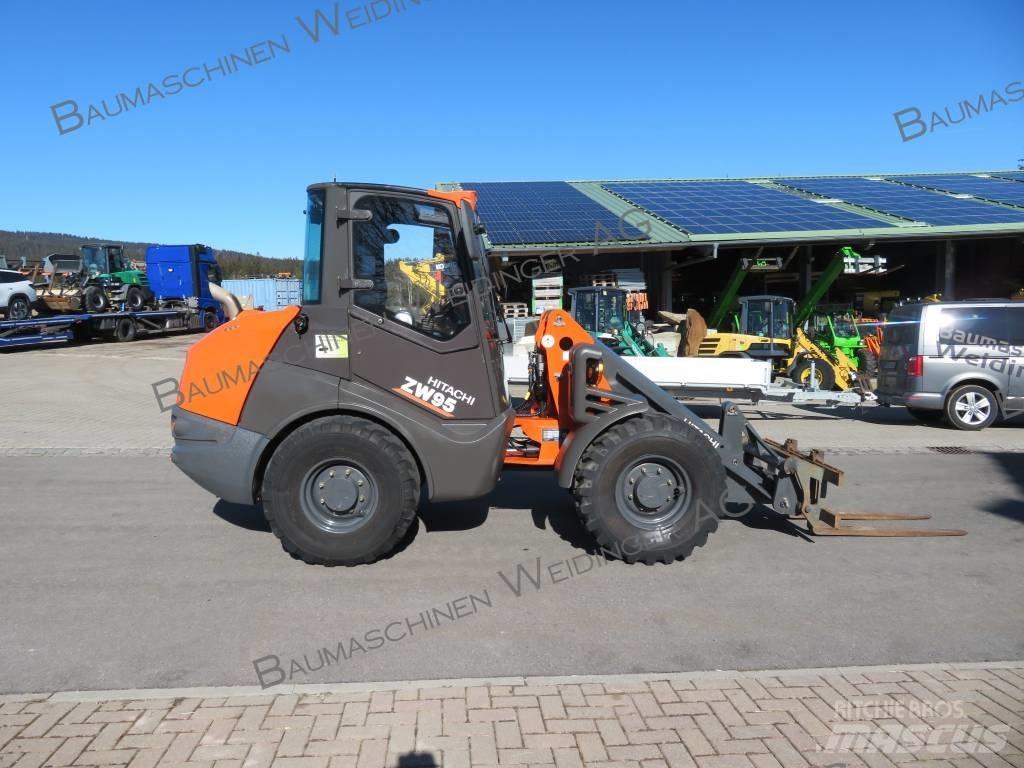 Hitachi ZW 95 Naudoti ratiniai krautuvai