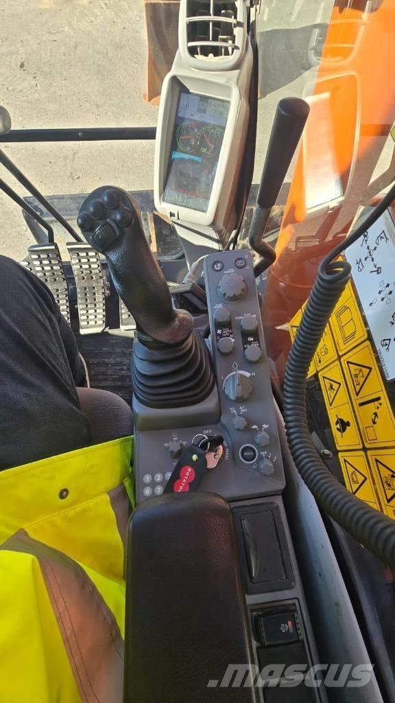 Hitachi ZX 135 US-6 Vikšriniai ekskavatoriai