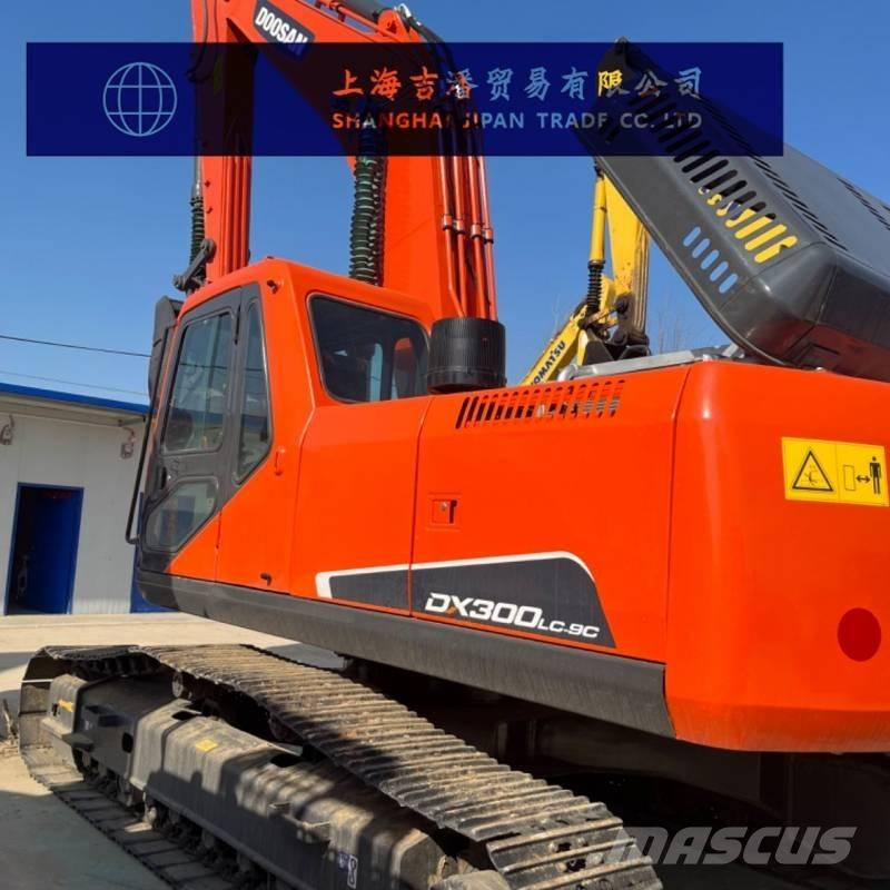 Doosan DX 300 Vikšriniai ekskavatoriai