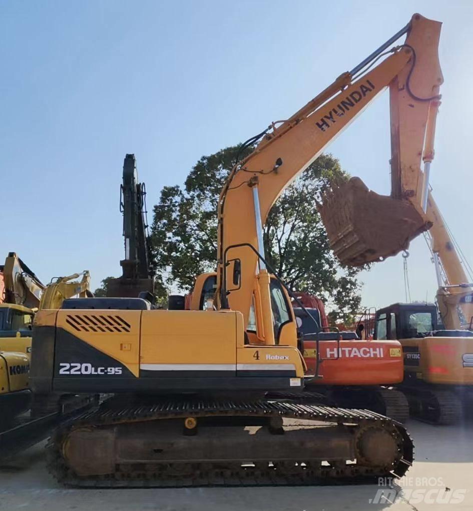Hyundai R220LC-9S Vikšriniai ekskavatoriai