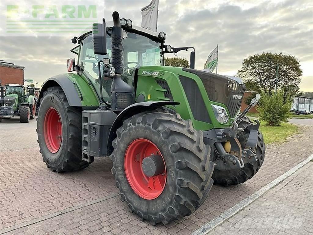 Fendt 828 vario s4 Traktoriai