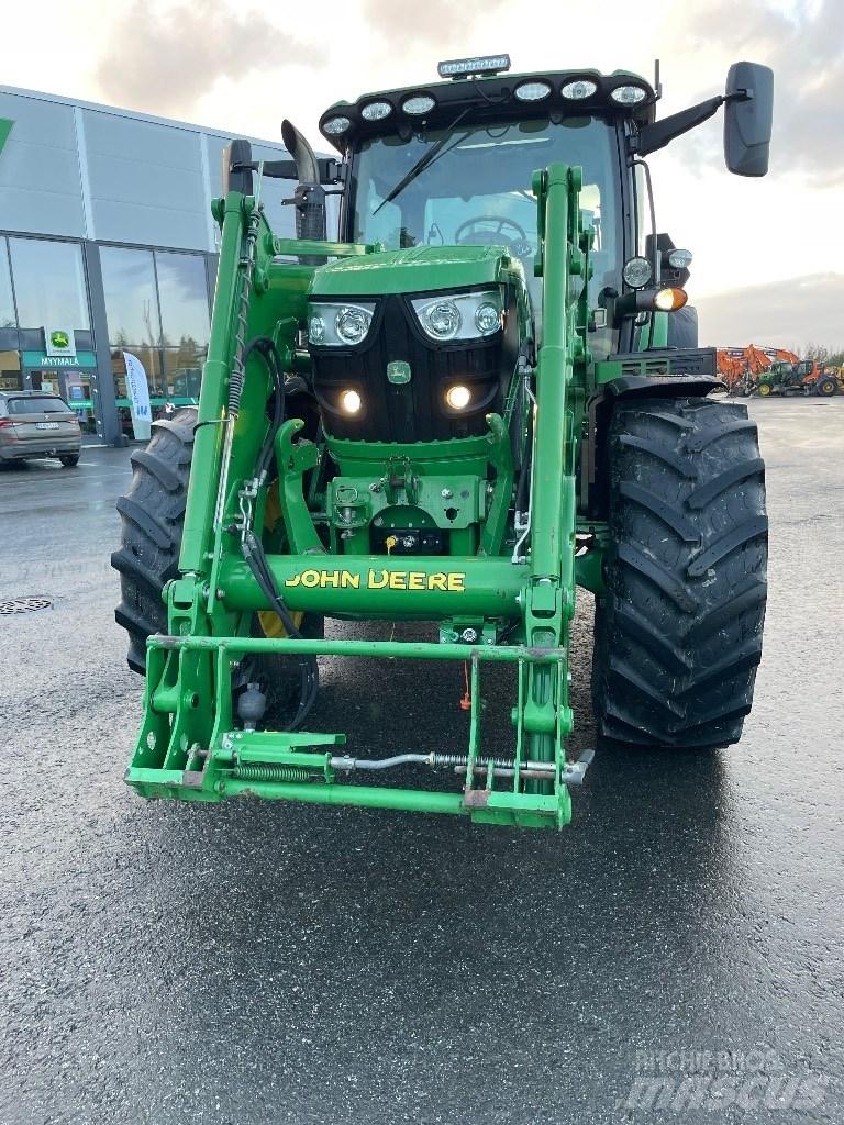 John Deere 6115R Traktoriai