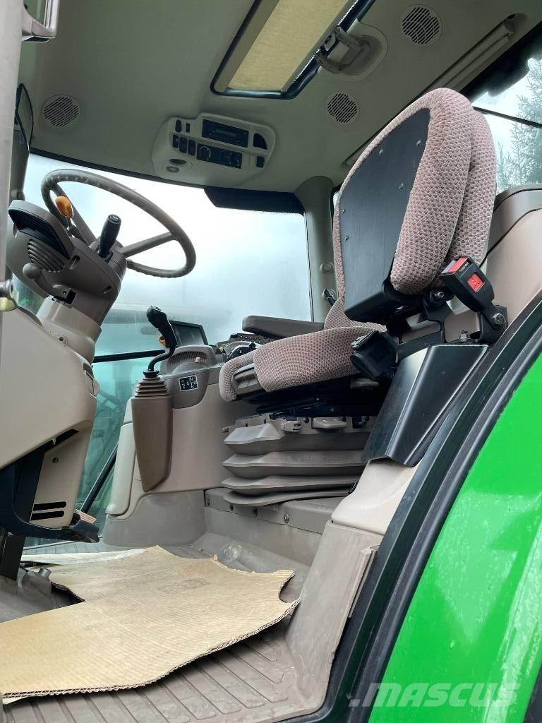 John Deere 6115R Traktoriai