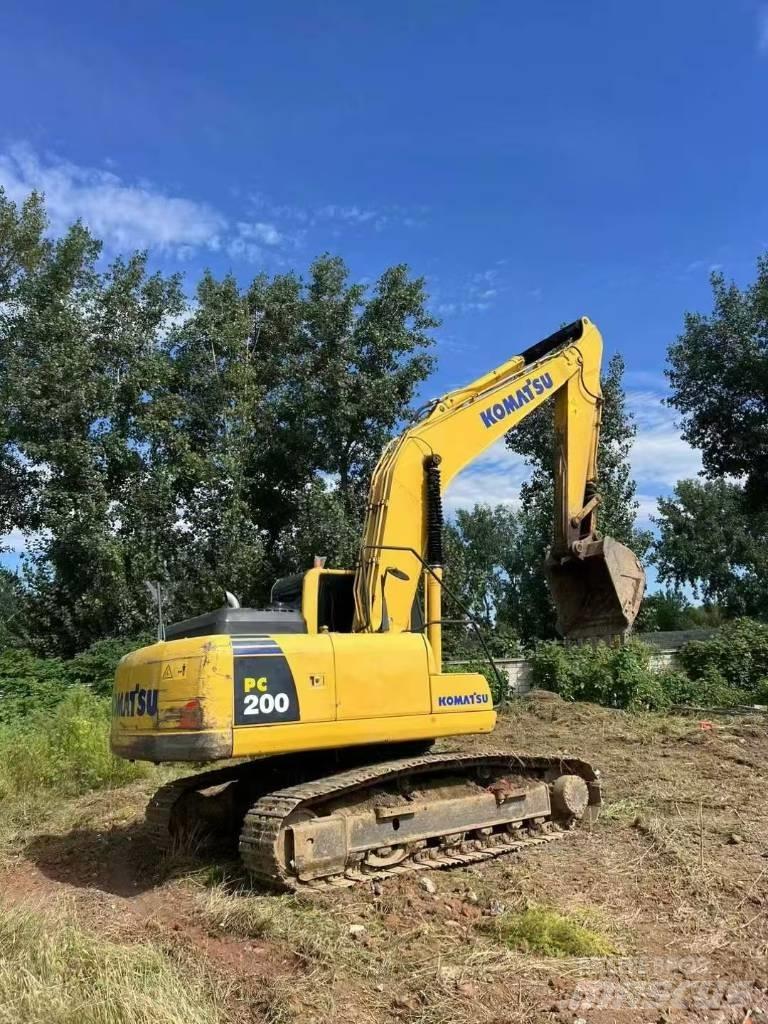 Komatsu PC 200 Vikšriniai ekskavatoriai