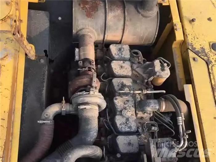 Komatsu PC 200-7 Vikšriniai ekskavatoriai