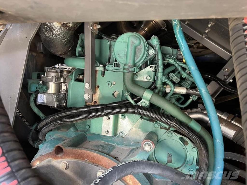 Volvo P 6870D Asfalto klotuvai