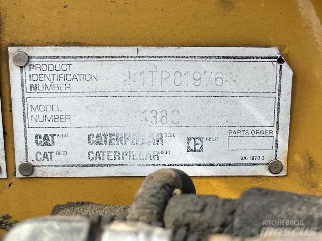 CAT 438 C Ekskavatoriniai krautuvai