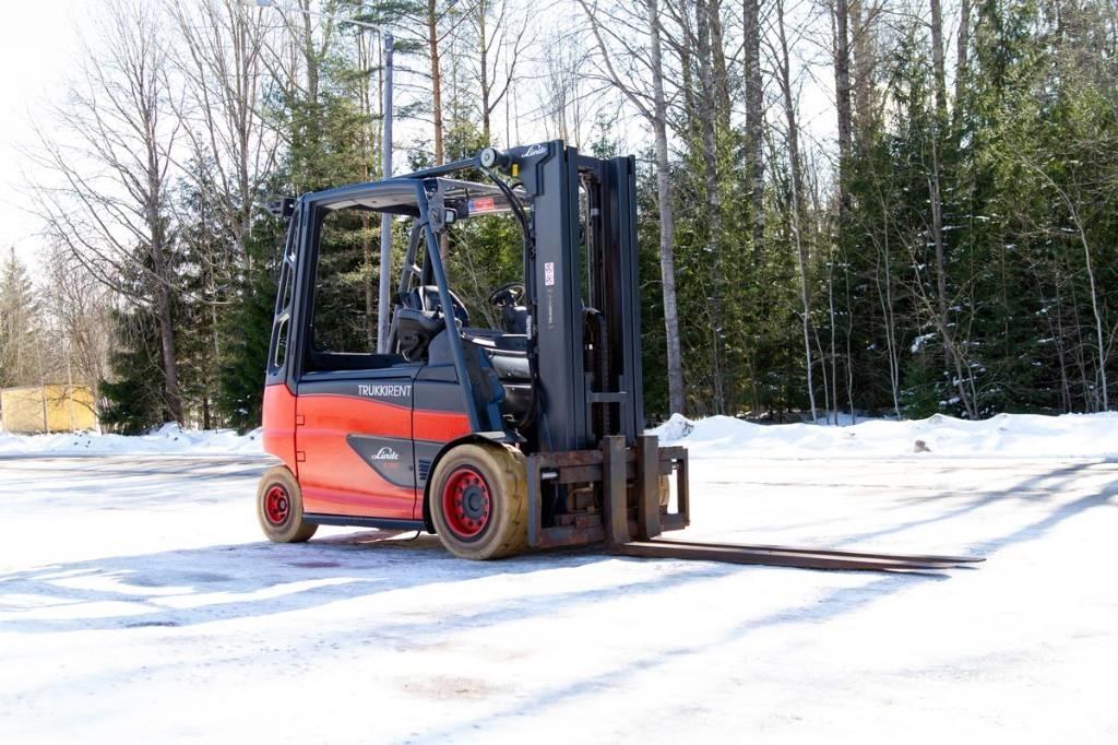Linde E50 Elektriniai šakiniai krautuvai