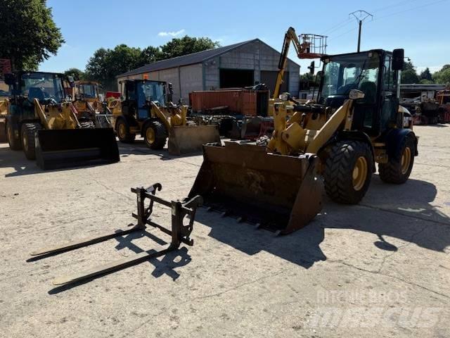 CAT 908 H Naudoti ratiniai krautuvai