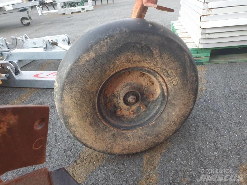 Kuhn 375E Standartiniai plūgai