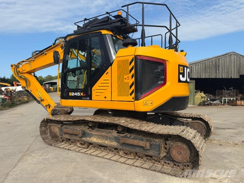JCB 245 XLR Vikšriniai ekskavatoriai
