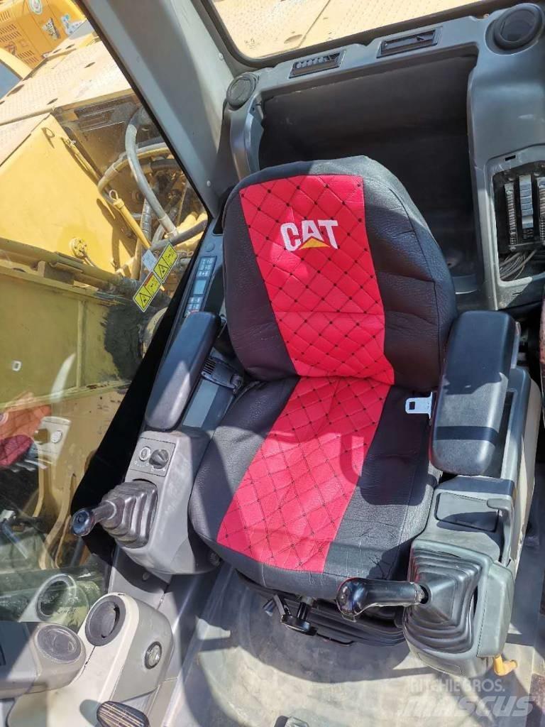 CAT 320 D Vikšriniai ekskavatoriai